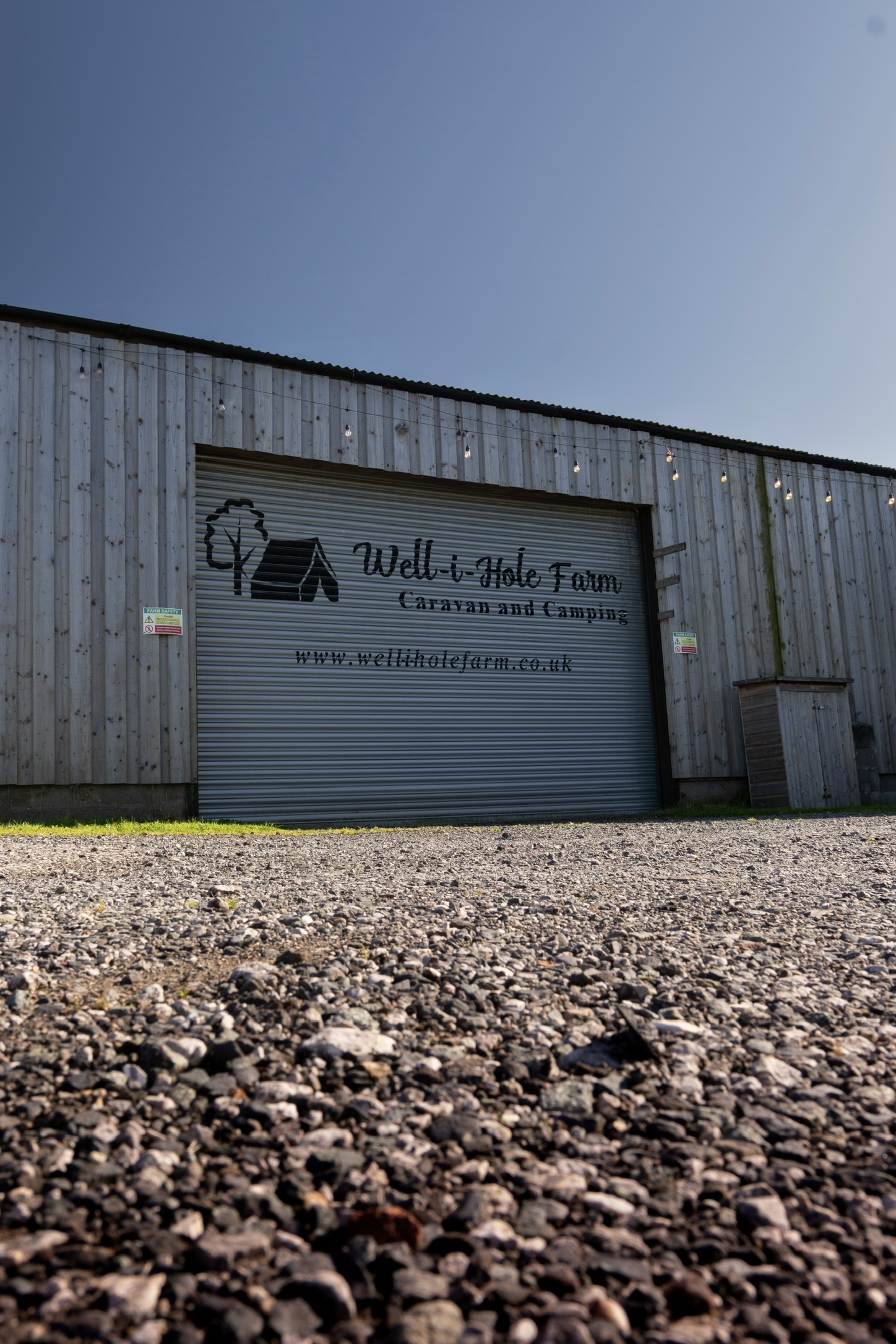 Well-i-Hole Farm Caravan and Camping barn